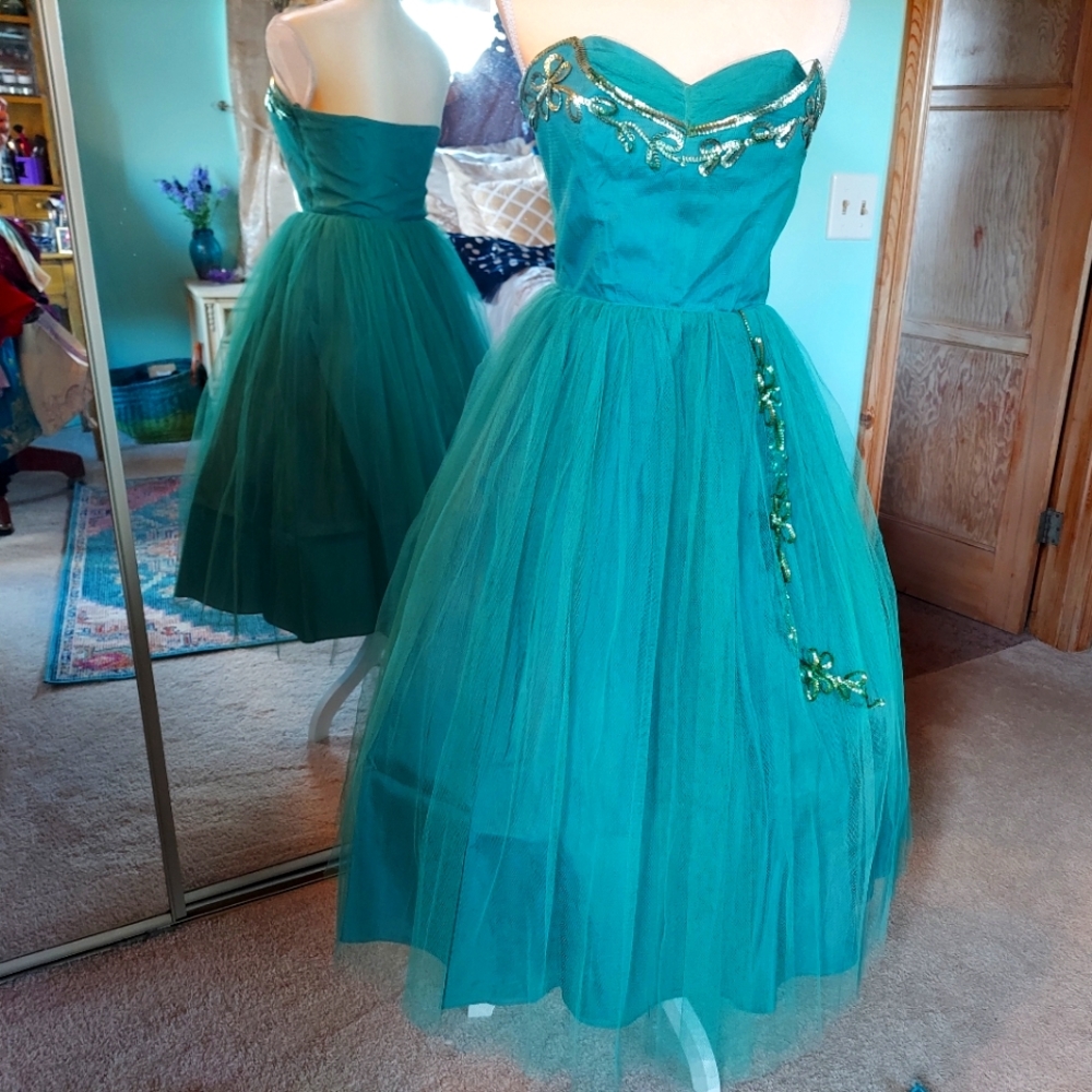 Vintage 50s Strapless Green Tulle Cupcake Dress
